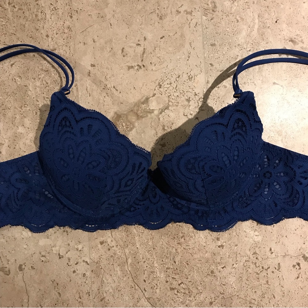 Aerie Cobalt Blue Bra with Lace and padding size 32B